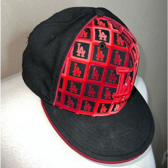 LA cap red and black - Picture 6 of 7